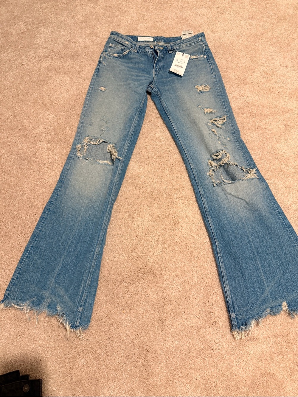 Zara Flare Ripped Mid-Rise Jeans - Picture 4 of 5
